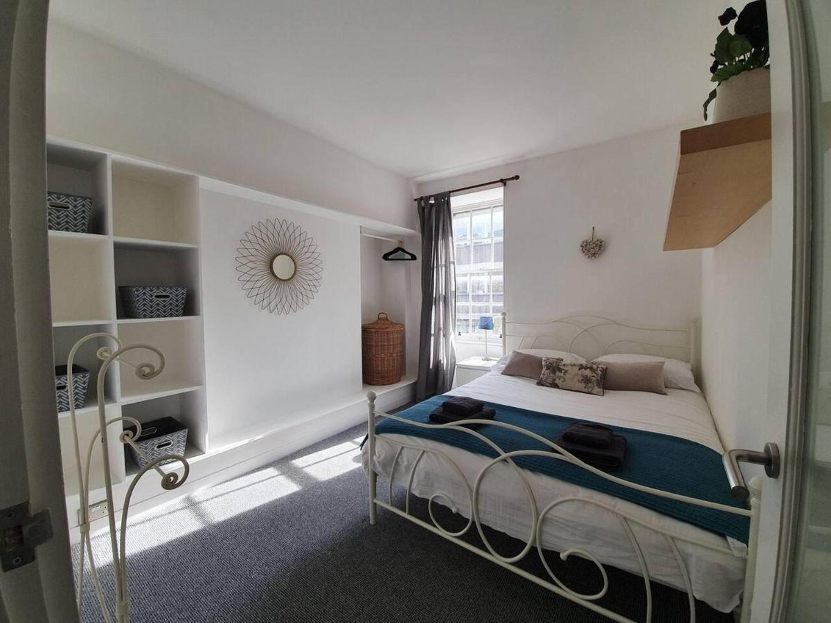 Lovely 2 Bedroom Flat In The Heart Of The City Edinburgh Eksteriør bilde